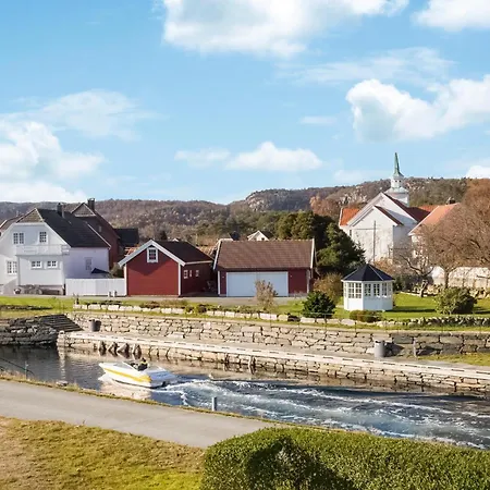 Gorgeous In Lindesnes With Kitchen *
